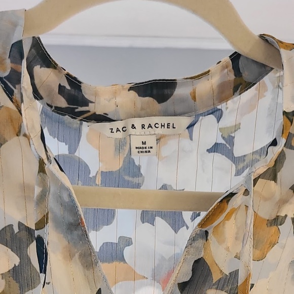 ZAC & RACHEL Floral Blouse with Gold Metallic Threading - Picture 3 of 4